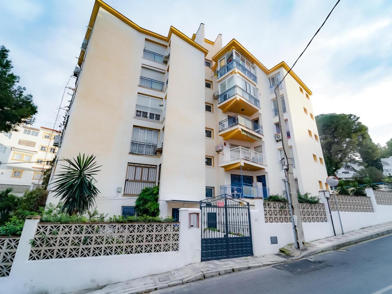 Playa La Carihuela Con Piscina Wifi Appartement