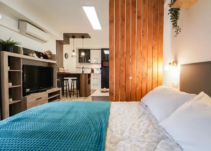 Apartamento Playa La Carihuela Con Piscina Wifi
